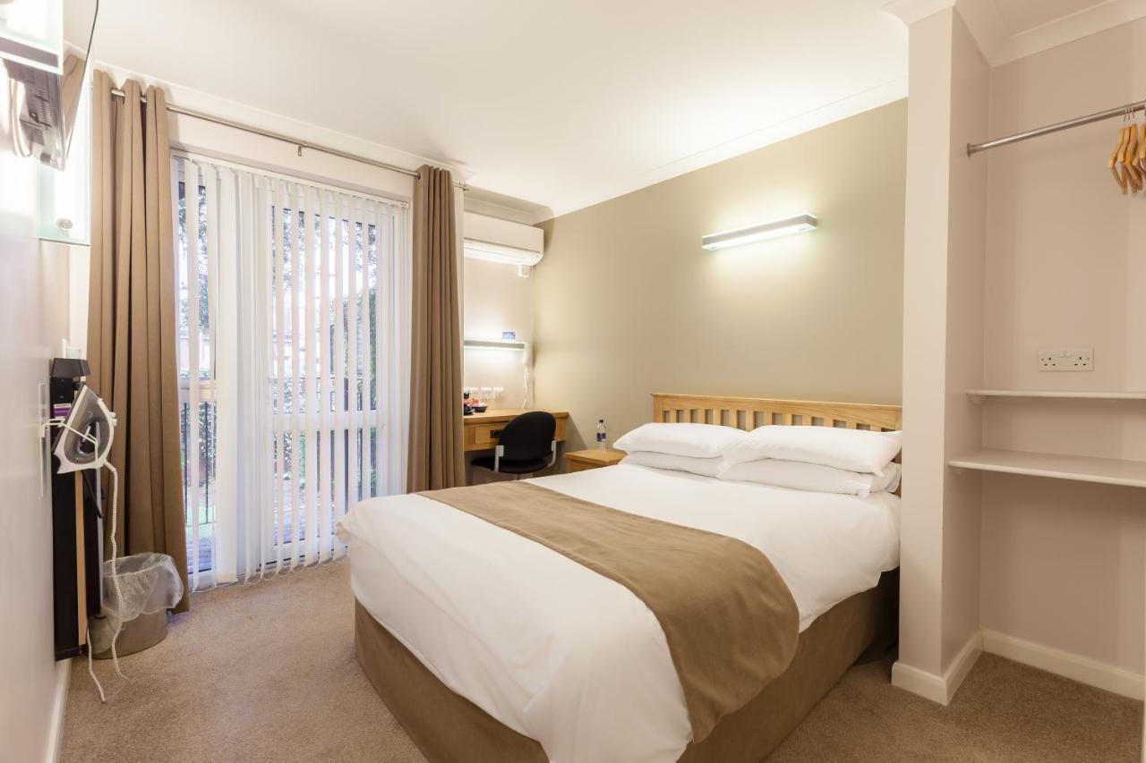 Hotel Lane End à High Wycombe Extérieur photo